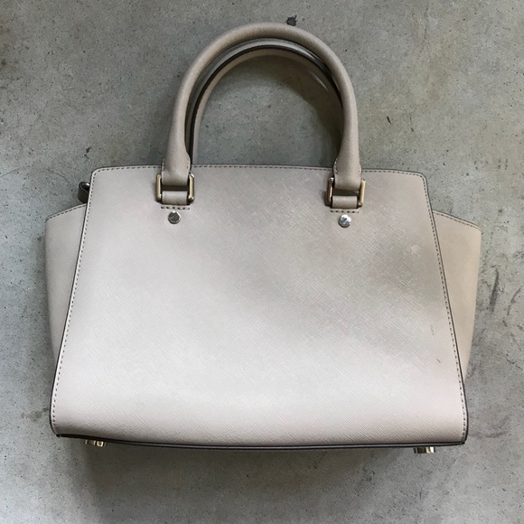 Michael Kors Selma Purse - Picture 2 of 7